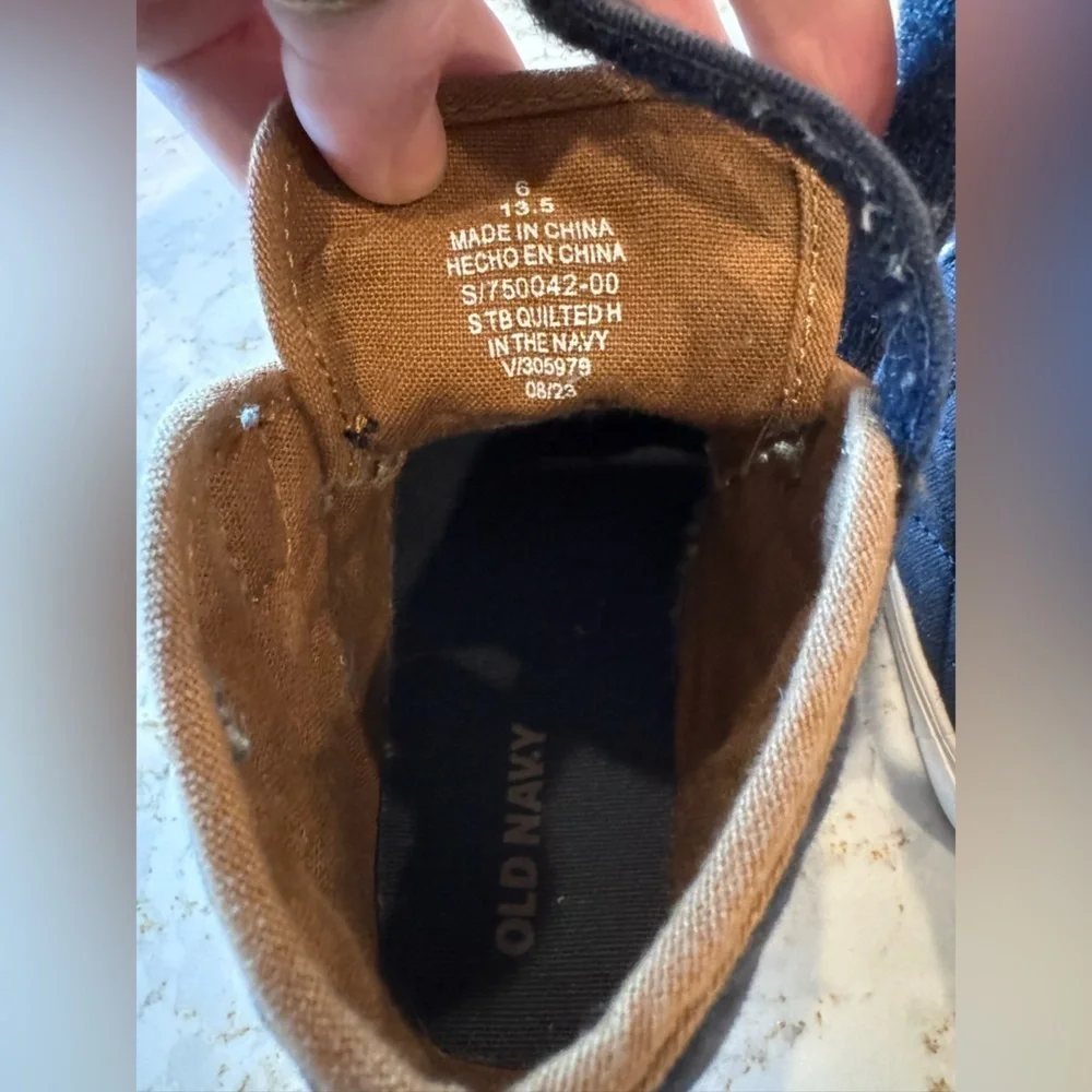Old Navy size 6 Blue and Brown Kids Shoes